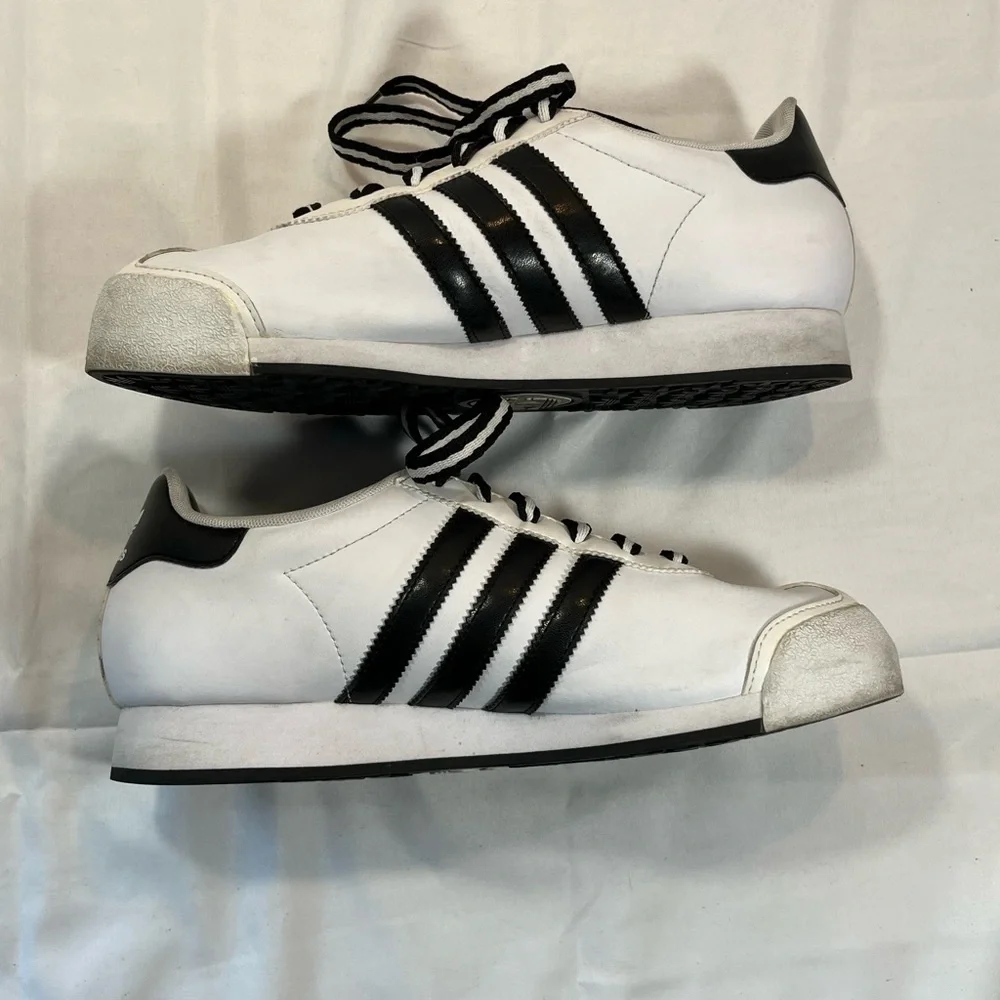 Unisex—Adidas Original Black & White Samoa Sneakers